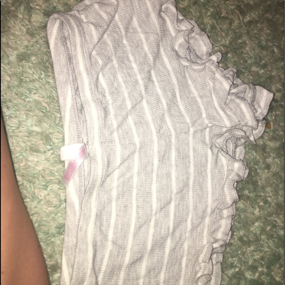 Cute striped grey shorts